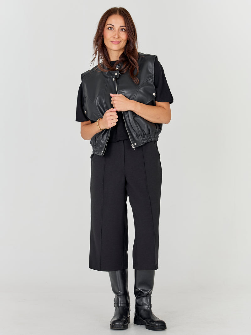 NÜ ALINA shorts Shorts Black