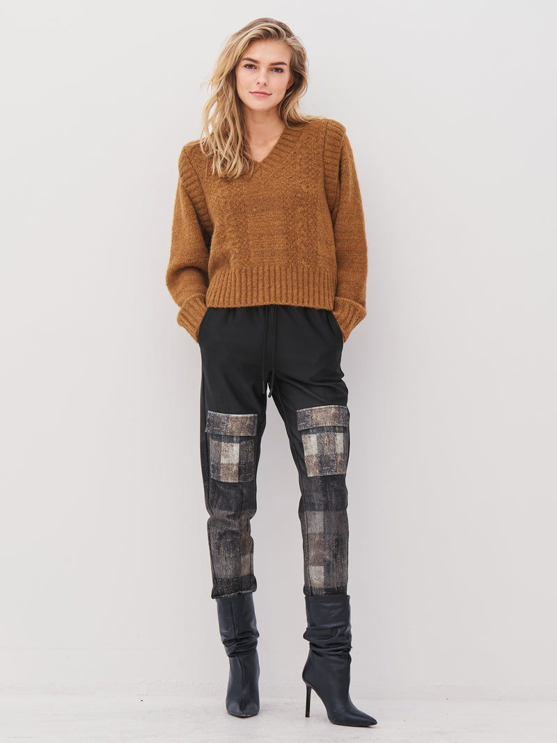 NÜ ANNA trousers Trousers Black mix