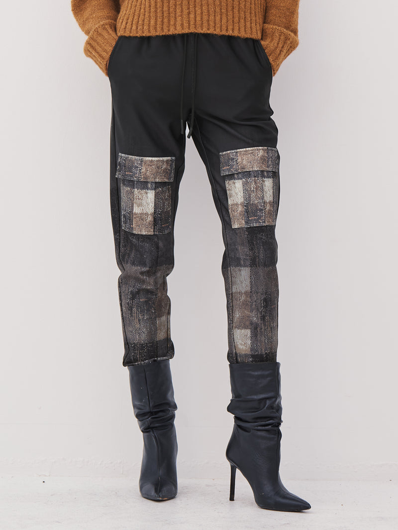 NÜ ANNA trousers Trousers Black mix