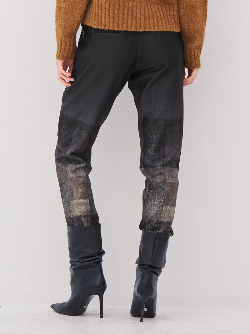 NÜ ANNA trousers Trousers Black mix
