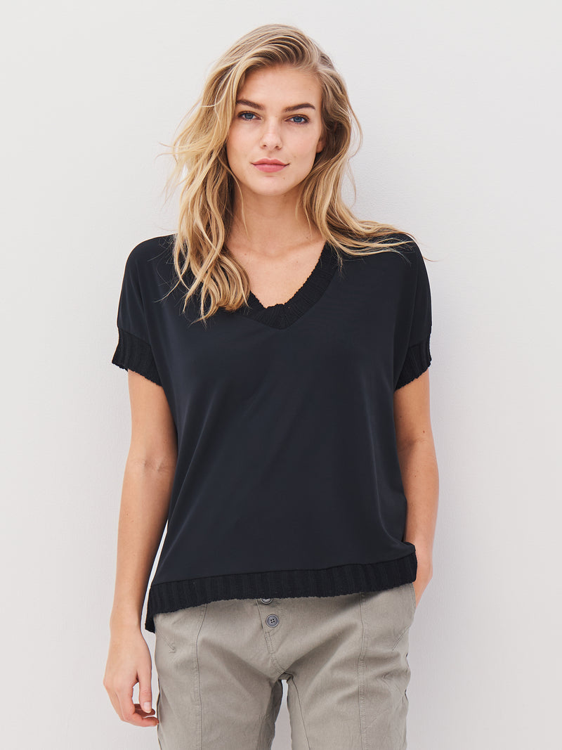 NÜ ANNIA top Tops and T-shirts Black