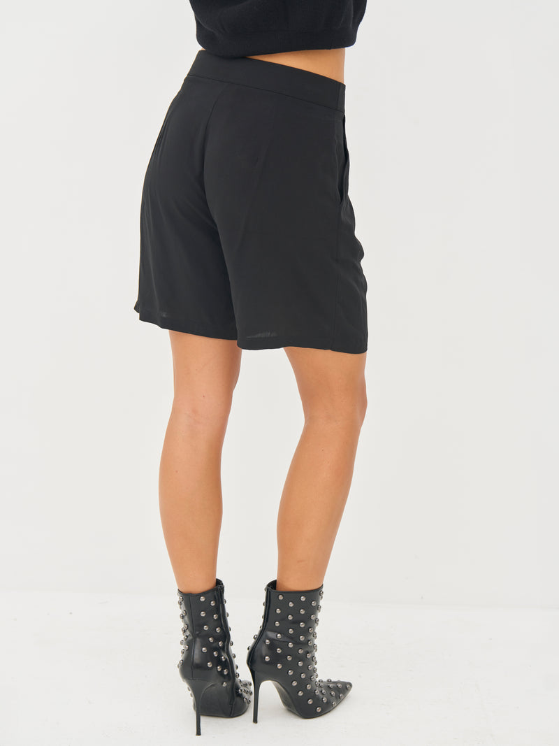 NÜ BADIA shorts Shorts Black