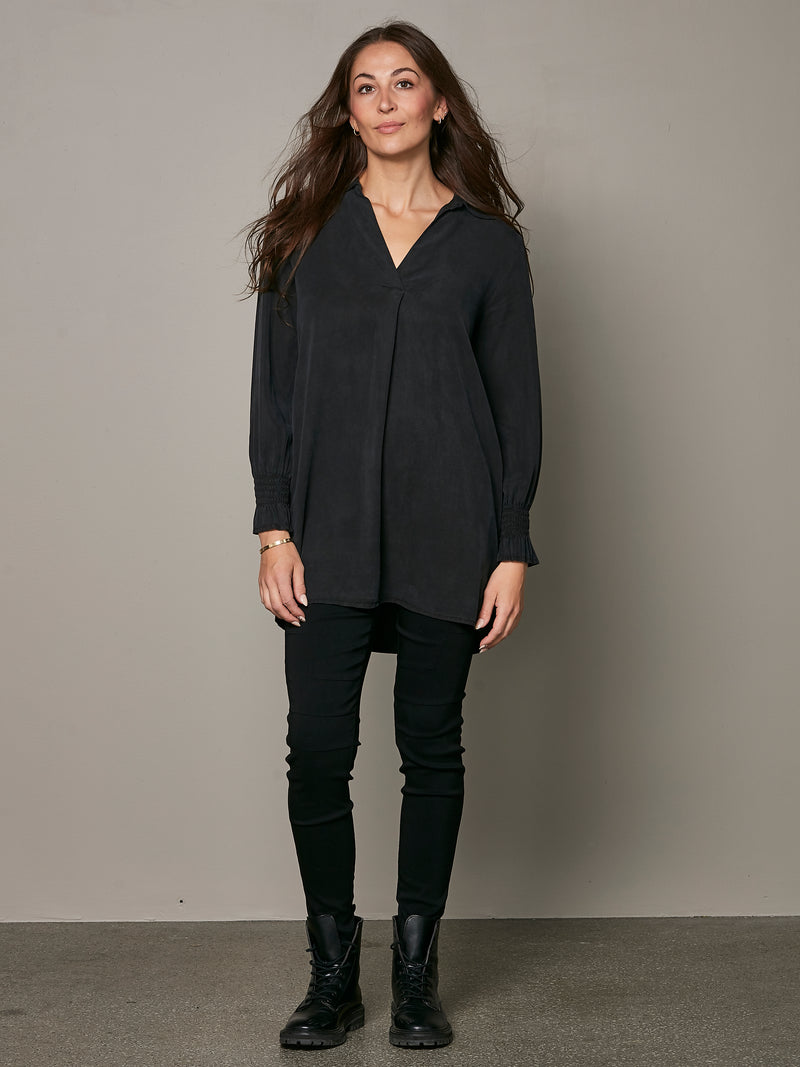 NÜ VICI tunic Tunics Black