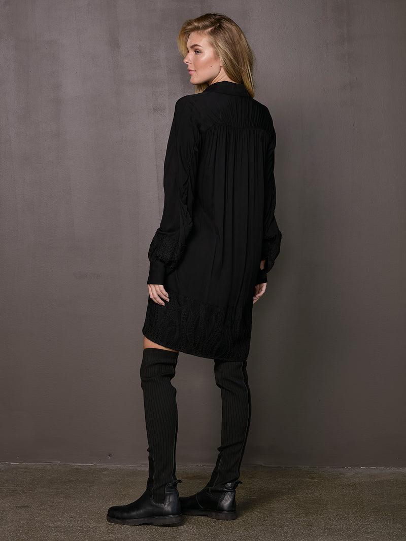 NÜ VIRA tunic Tunics Black