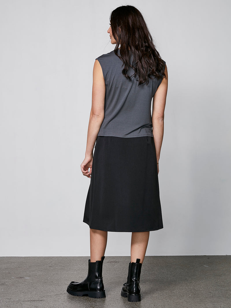 NÜ YASMI top Tops and T-shirts 987 dark grey