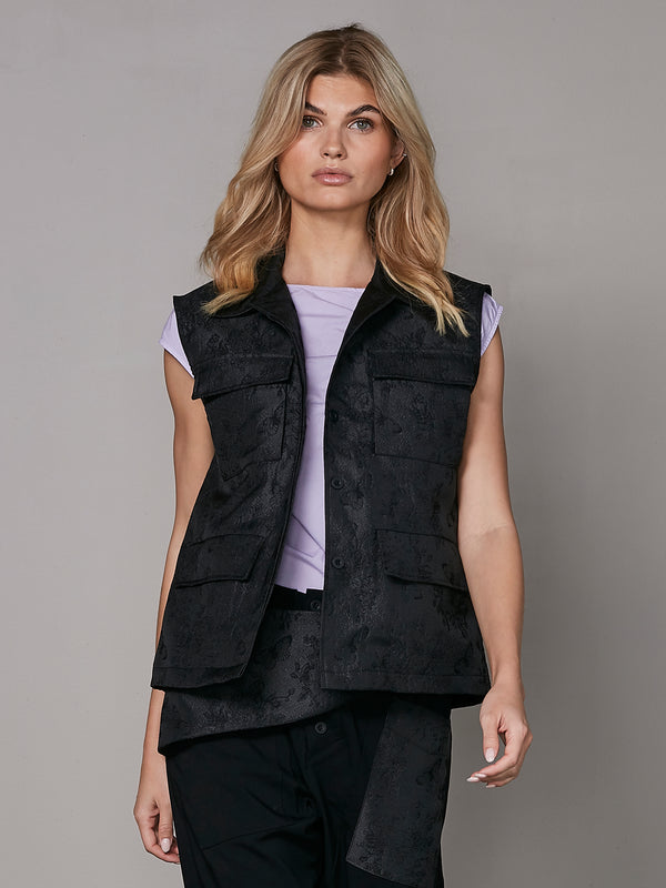 NÜ YURI vest Vests Black